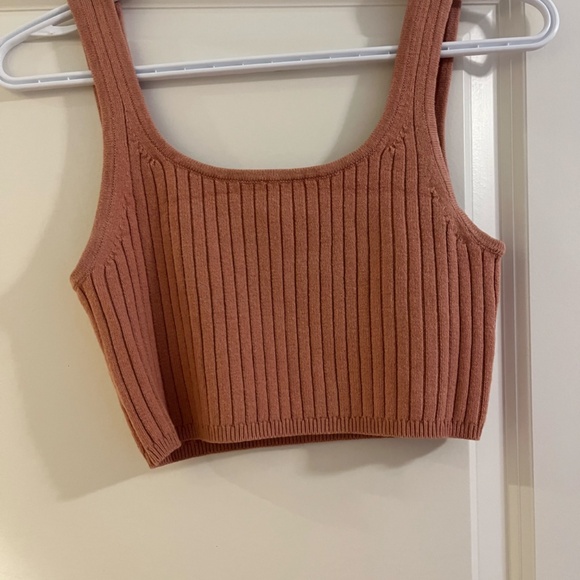 Aritzia Manila Tank in Heirloom Pink - Picture 2 of 3